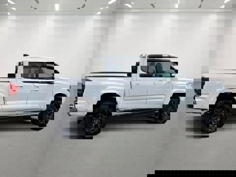 Used 2021 Toyota Tacoma SR5 image 4