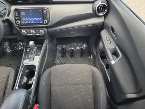 Certified 2023 Nissan Kicks SV image 17