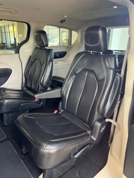 Used 2020 Chrysler Voyager Lxi image 9