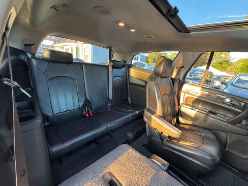 Used 2014 Buick Enclave Premium image 15
