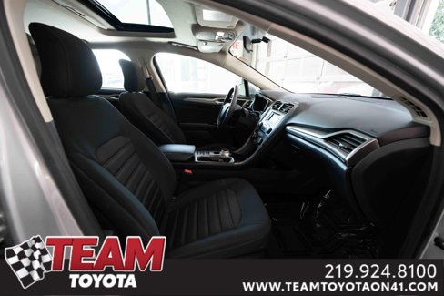 Used 2017 Ford Fusion SE image 26