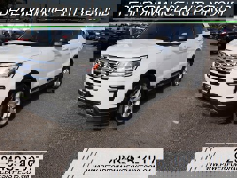 Used 2018 Ford Explorer XLT image 3