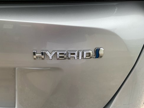 Used 2017 Toyota Prius Four Touring image 9