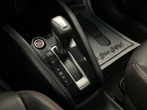Used 2018 Nissan Kicks SR w/ Premium Package image 16