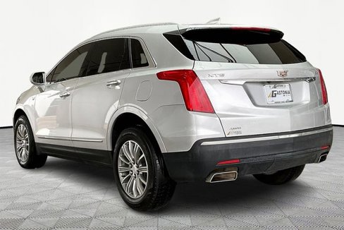 Used 2017 Cadillac XT5 Luxury image 4