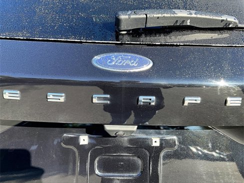 Used 2022 Ford Escape SE w/ Cold Weather Package image 8