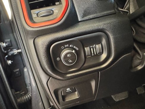 Used 2019 RAM 1500 Rebel image 20