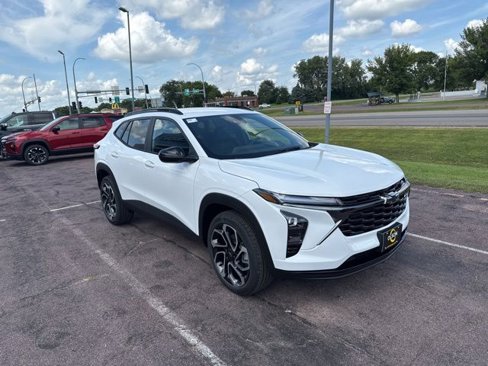 New 2025 Chevrolet Trax RS image 7