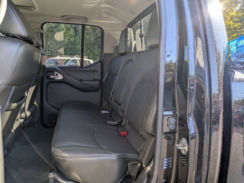 Used 2018 Nissan Frontier PRO-4X w/ Pro-4x Luxury Package image 9