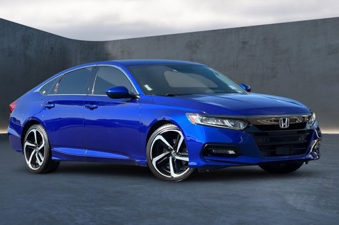 Used 2018 Honda Accord Sport image 2