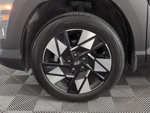 Used 2024 Hyundai Kona SEL image 9