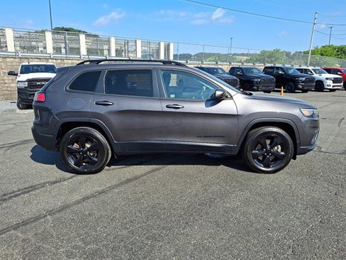 Used 2020 Jeep Cherokee Latitude Plus image 7