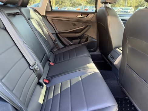 Certified 2021 Volkswagen Jetta SE image 8
