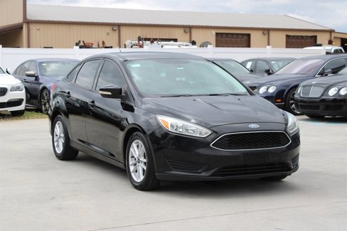 Used 2017 Ford Focus SE image 7