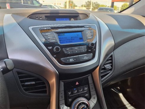 Used 2013 Hyundai Elantra image 15