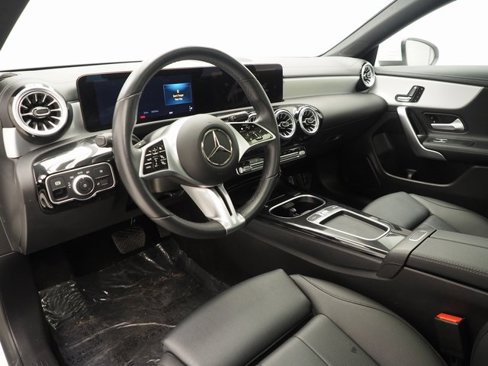 Used 2025 Mercedes-Benz CLA 250 image 19