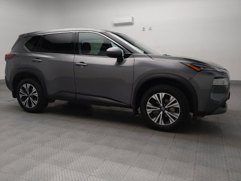 Used 2021 Nissan Rogue SV image 11