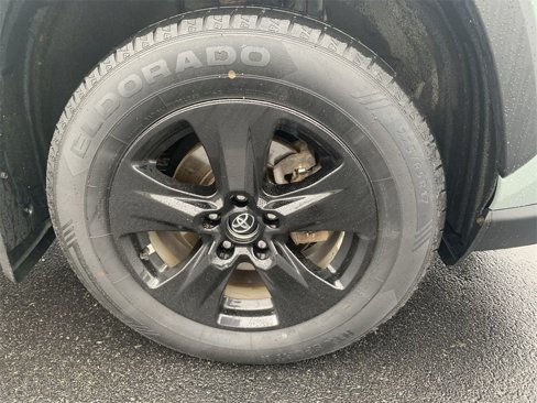 Used 2021 Toyota RAV4 XLE image 10