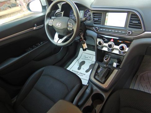 Used 2019 Hyundai Elantra SEL image 9