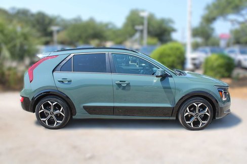 Certified 2023 Kia Niro EX Touring image 5