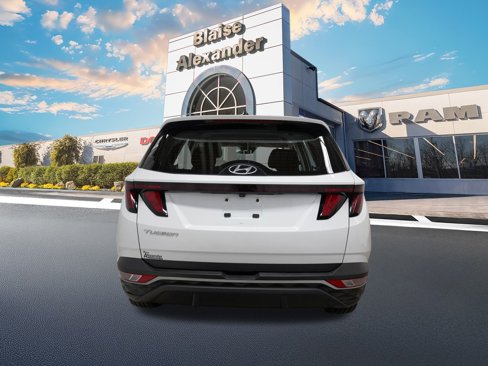 Used 2022 Hyundai Tucson SE image 6