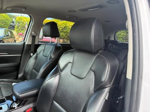 Used 2023 Kia Telluride S image 12