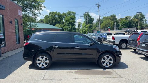 Used 2017 Chevrolet Traverse LT w/ Style and Technology Package image 7