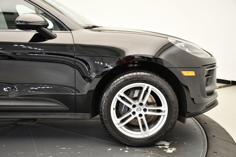 Used 2023 Porsche Macan Turbo image 16