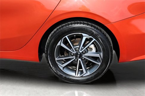 Used 2023 Kia Forte LXS image 9