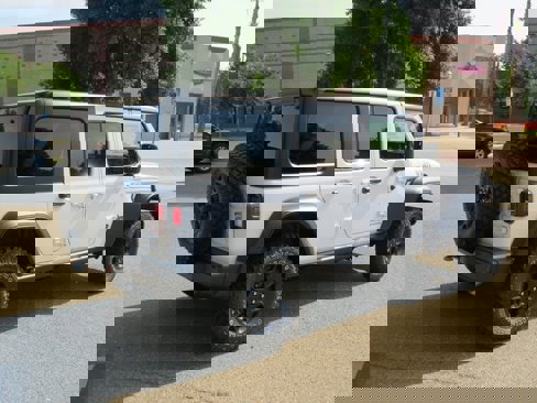 New 2023 Jeep Wrangler Unlimited image 9
