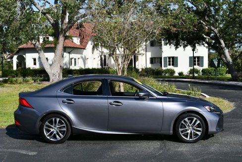 Used 2018 Lexus IS 300 image 30