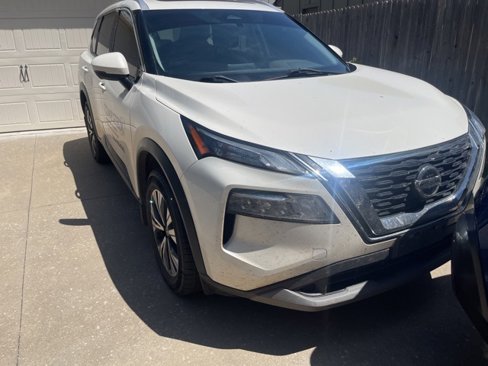 Certified 2021 Nissan Rogue SV image 1