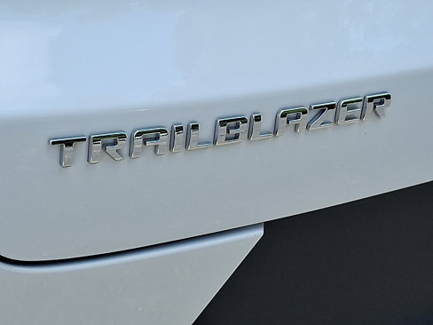 Used 2024 Chevrolet TrailBlazer LT w/ Driver Confidence Package image 31