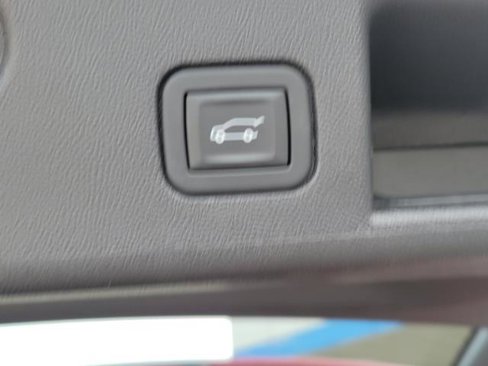 Used 2023 Chevrolet Equinox LT image 9