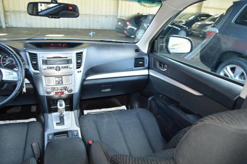 Used 2010 Subaru Outback 2.5i Premium w/ Protection Package 1A image 41