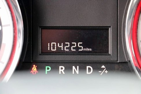 Used 2016 Dodge Grand Caravan SXT image 11