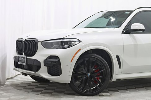 Used 2022 BMW X5 xDrive40i w/ M Sport Package image 2