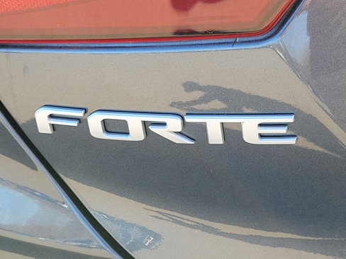 Used 2023 Kia Forte LXS image 26