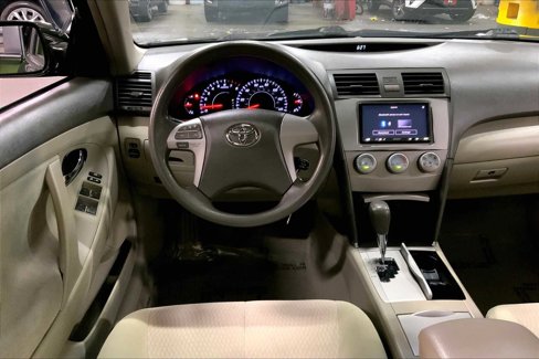 Used 2011 Toyota Camry LE image 5