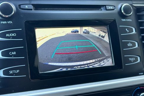 Used 2019 Toyota Highlander LE image 20