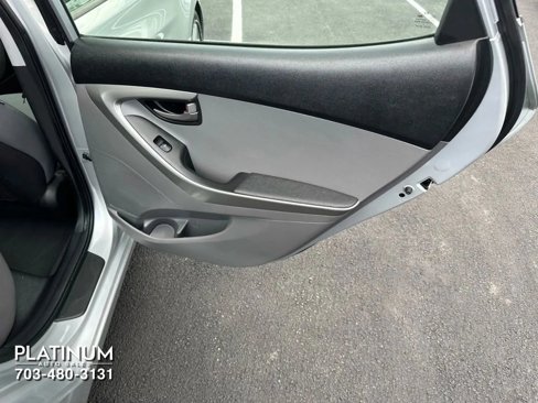 Used 2013 Hyundai Elantra GLS image 11