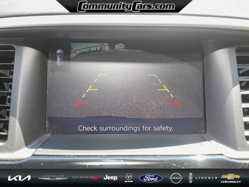 Used 2019 Nissan Pathfinder SV image 17