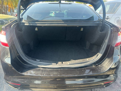 Used 2015 Ford Fusion Titanium image 22