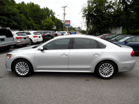 Used 2016 Volkswagen Passat 1.8T SE image 2