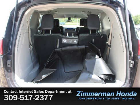 Used 2017 Chrysler Pacifica Touring-L image 6
