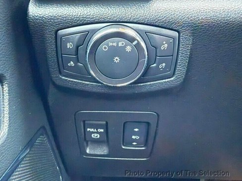 Used 2018 Ford F150 Platinum w/ Equipment Group 701A Luxury image 39