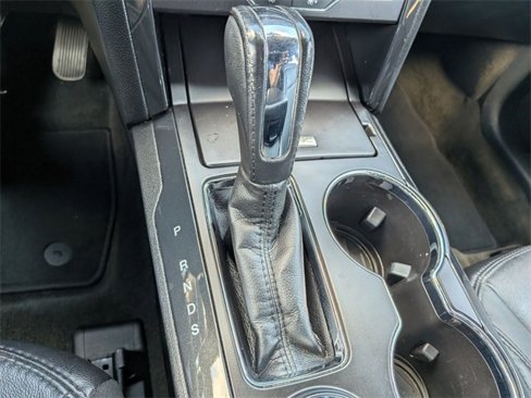 Used 2017 Ford Explorer XLT w/ Equipment Group 202A image 16