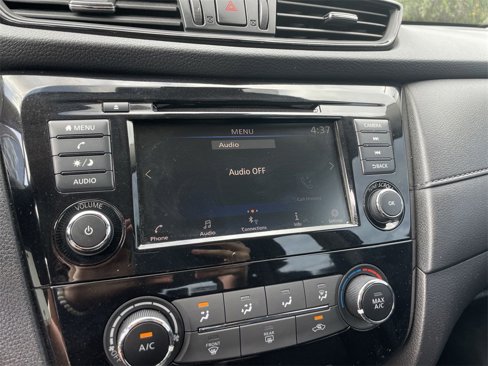 Used 2020 Nissan Rogue S image 21