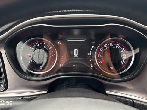 Used 2022 Dodge Challenger GT image 30