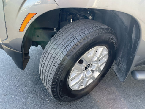 Used 2022 Nissan Frontier SV image 22